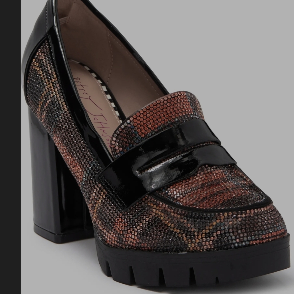 Betsey Johnson NIB - Adelyn Crystal Plaid Pump